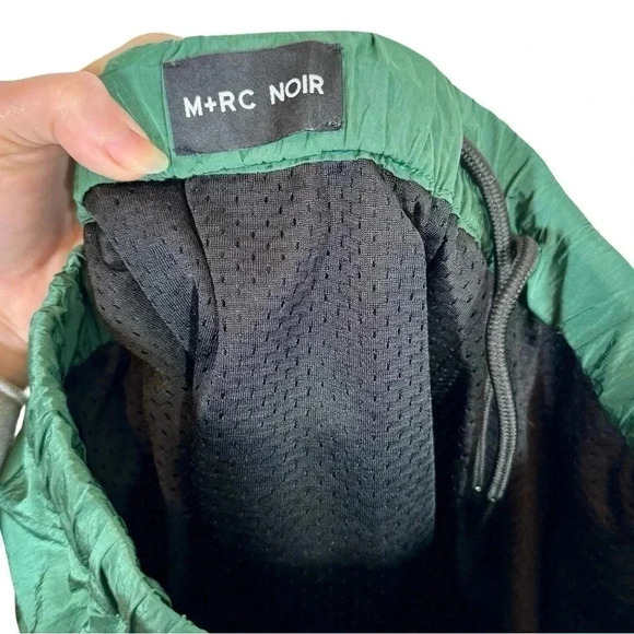 M+RC Noir EOM Cargo Pocket Mesh Lined Drawstring Shorts in Forest - Picture 7 of 8